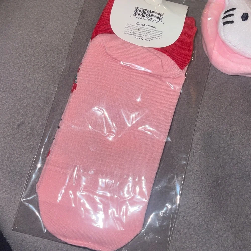 Hello Kitty Bundle Pink and Red Kids Socks & Stationery Set nwt